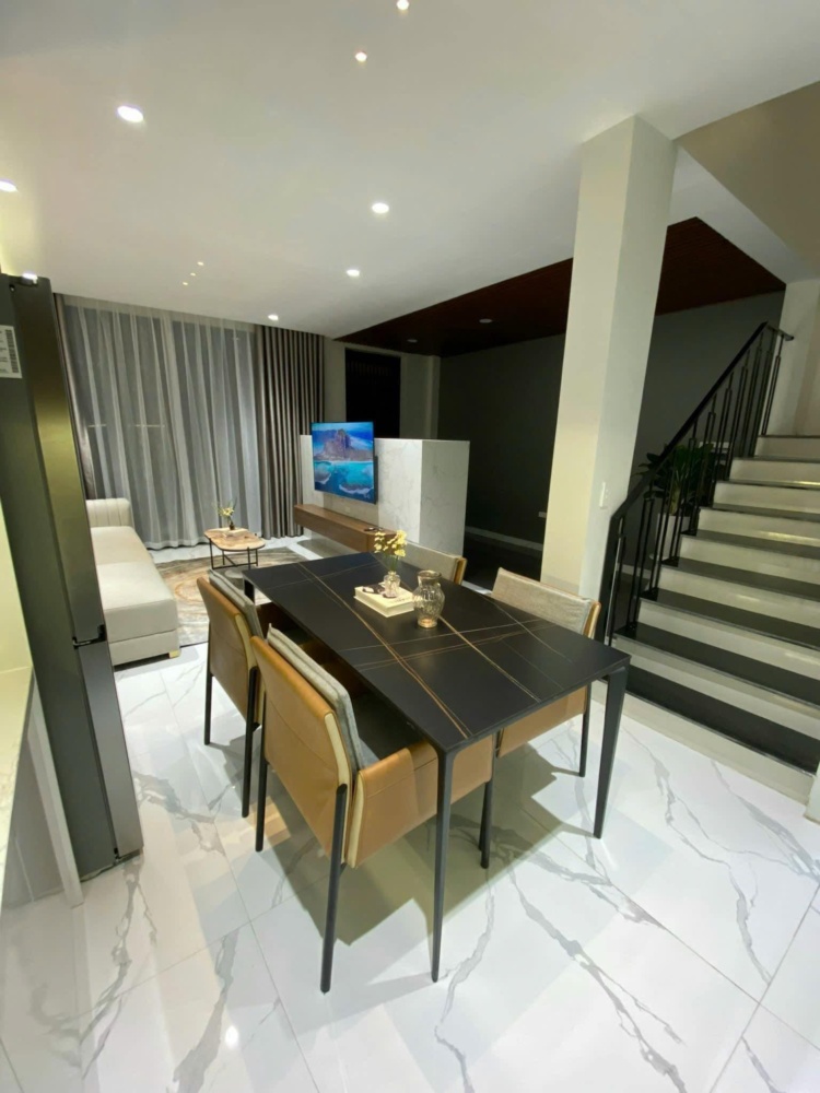 Z5801182993243 E33ec33832819e8b52105c27b2072ffb (1)