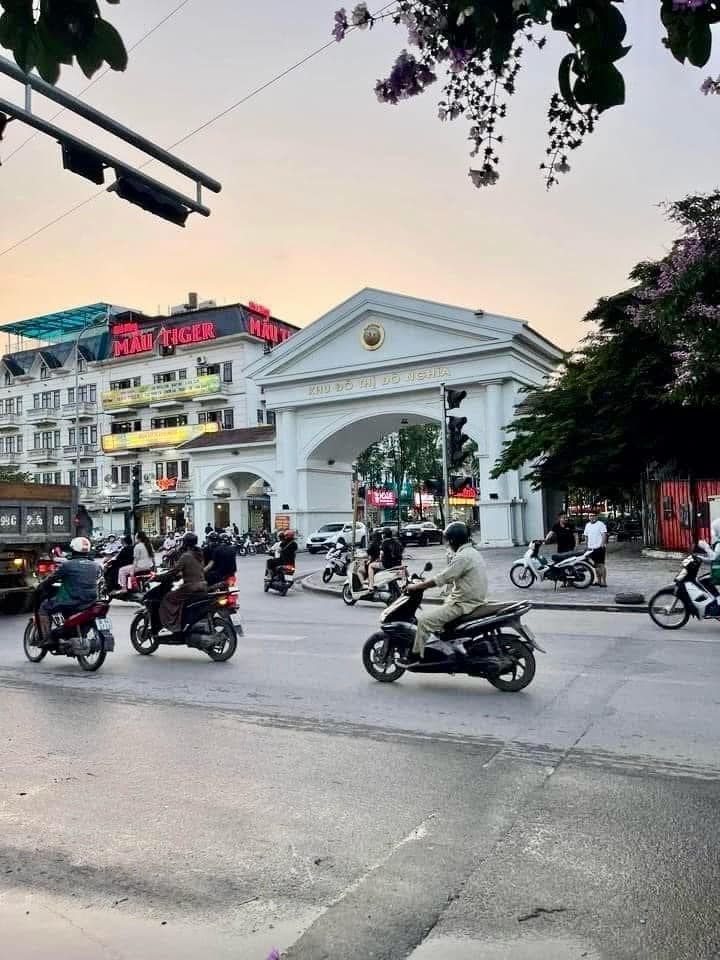 Cho thuê căn LK Đô Nghĩa 6 tầng 120m² trục chính kinh doanh 1 521595890 122255278628217668 3070881268659504661 n 3